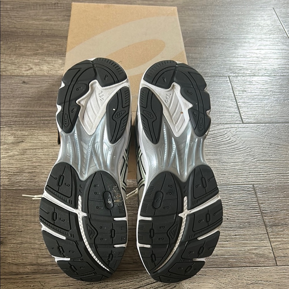 ASICS Green and White Athletic Sneakers - Picture 10 of 11